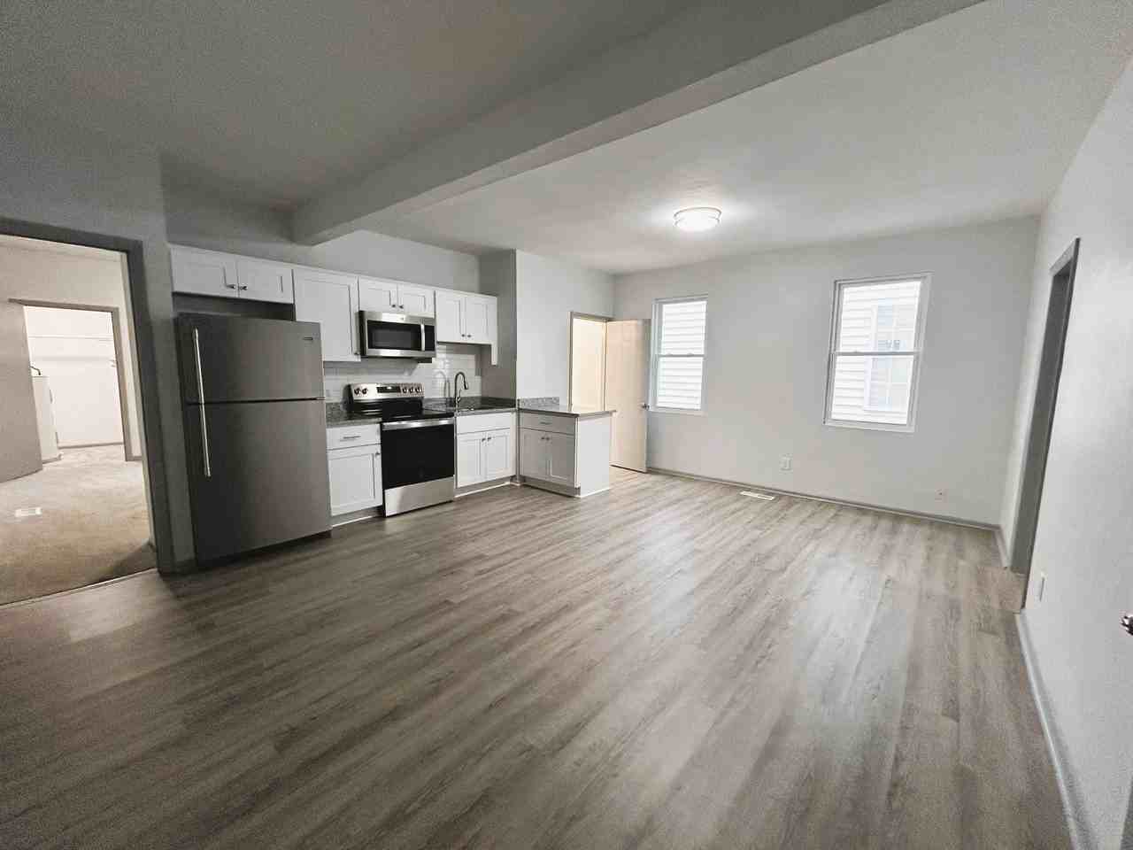 112 West 38th Street - Photo 3 of 18