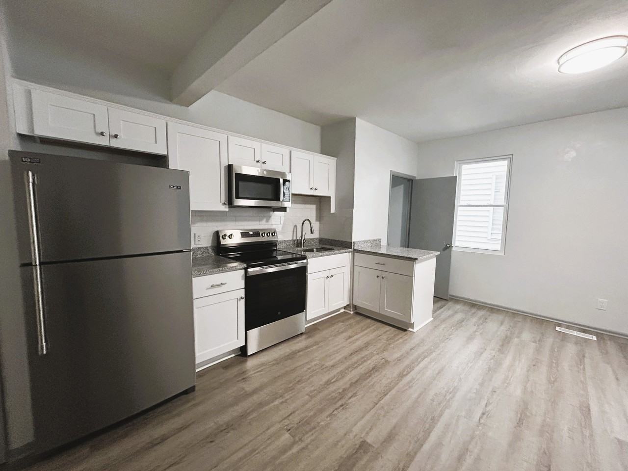 112 West 38th Street - Photo 4 of 18