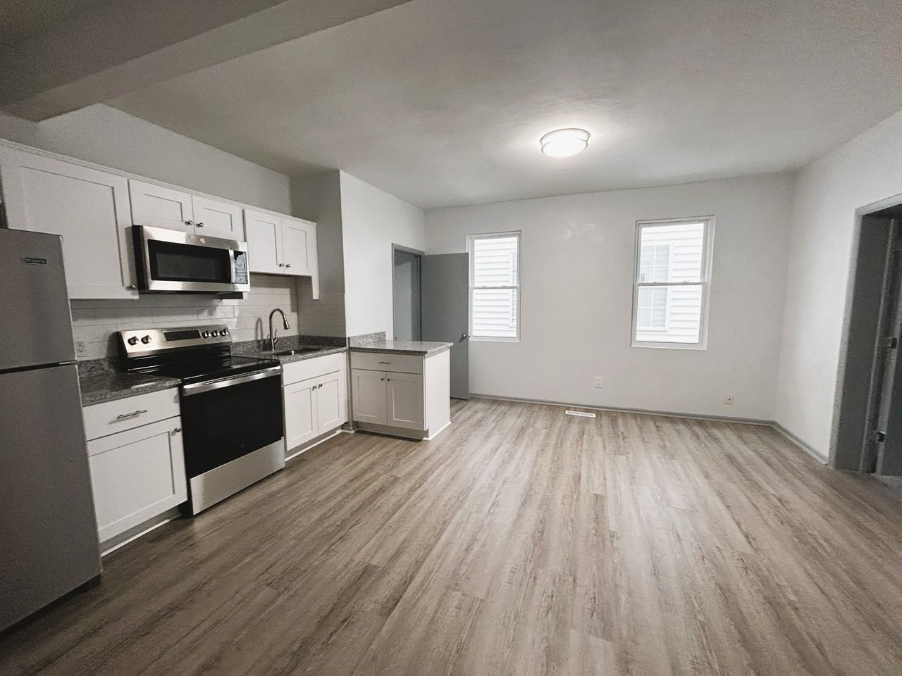 112 West 38th Street - Photo 5 of 18