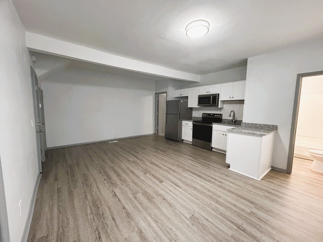 112 West 38th Street - Photo 7 of 18