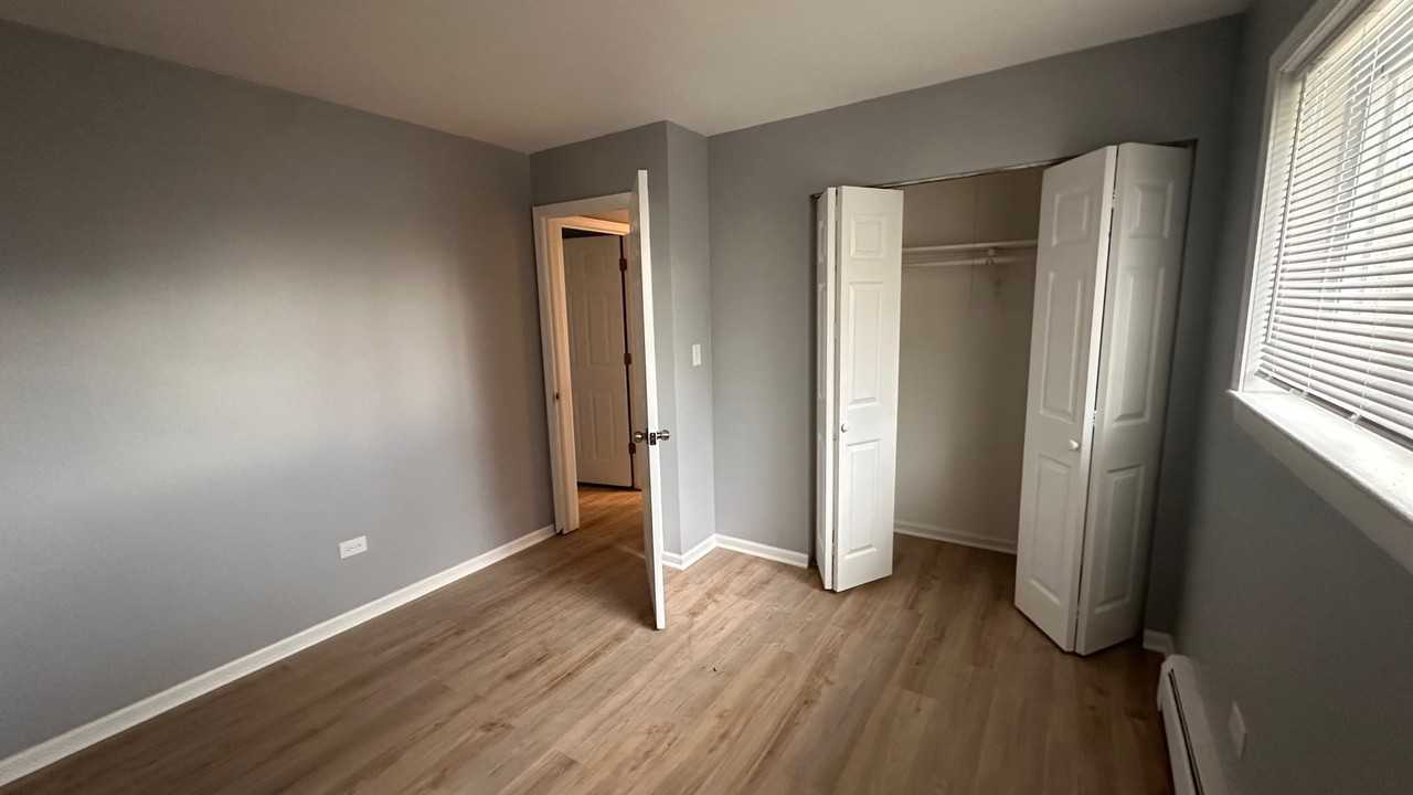 605 Park Plaza - Photo 6 of 7