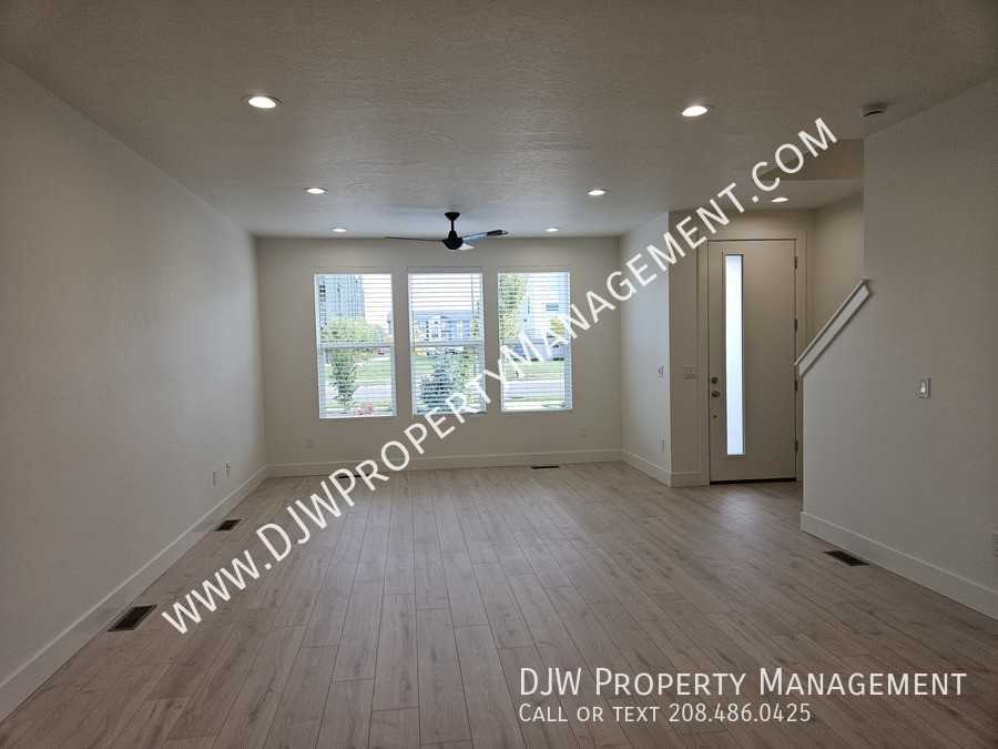 1199 North Webb Way - Photo 2 of 15