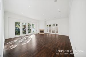 featured image of 345 S Reeves Dr #101