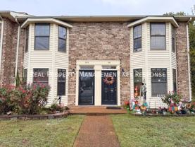 583 Thomas Jefferson Cir - Photo 1 of 1