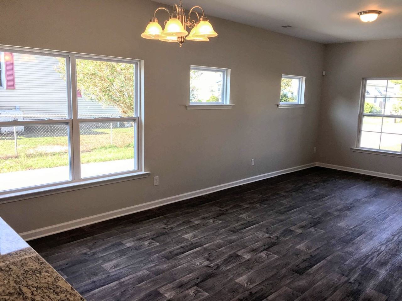 828 Ohio St - Photo 6 of 23