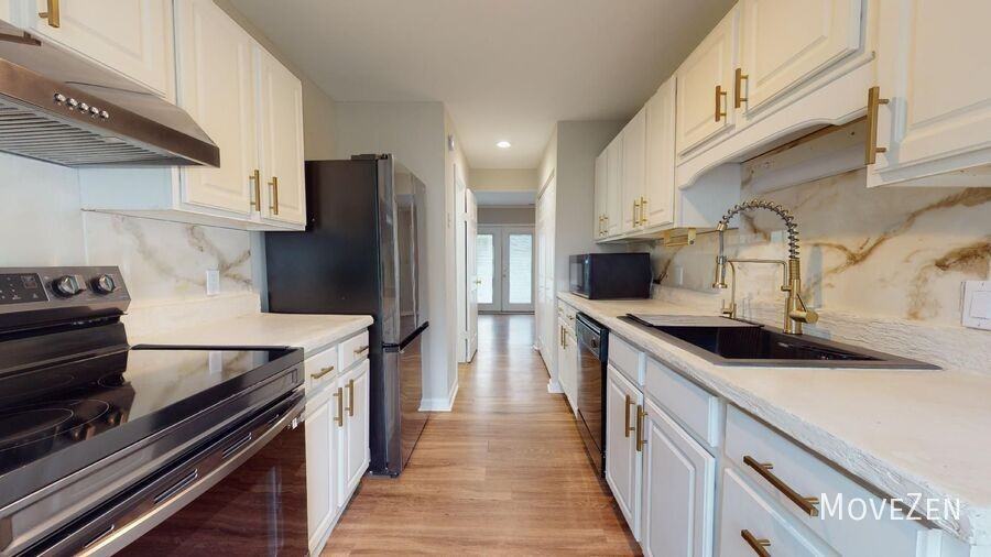 5008 Alamo Court - Photo 5 of 36