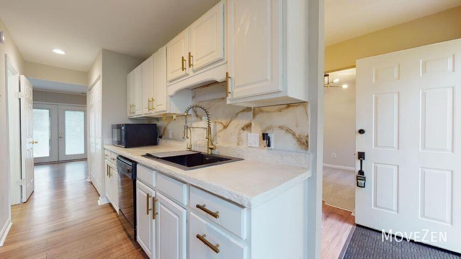 5008 Alamo Court - Photo 6 of 36