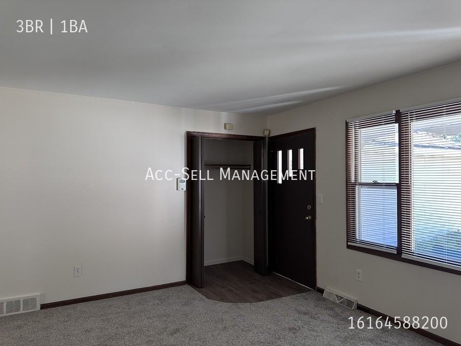 5798 Christie Avenue Southeast - Photo 3 of 20