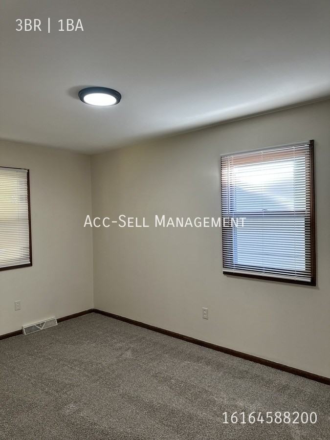 5798 Christie Avenue Southeast - Photo 6 of 20