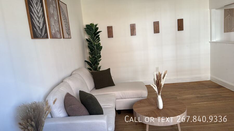 10 Danbury St Se #3 - Photo 3 of 39