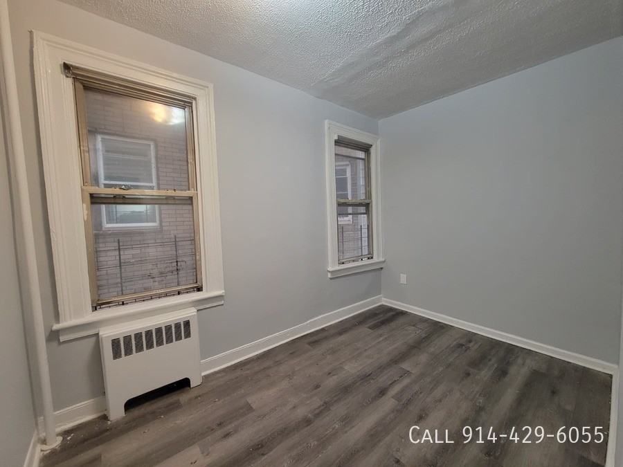 160 Waverly St - Photo 2 of 8