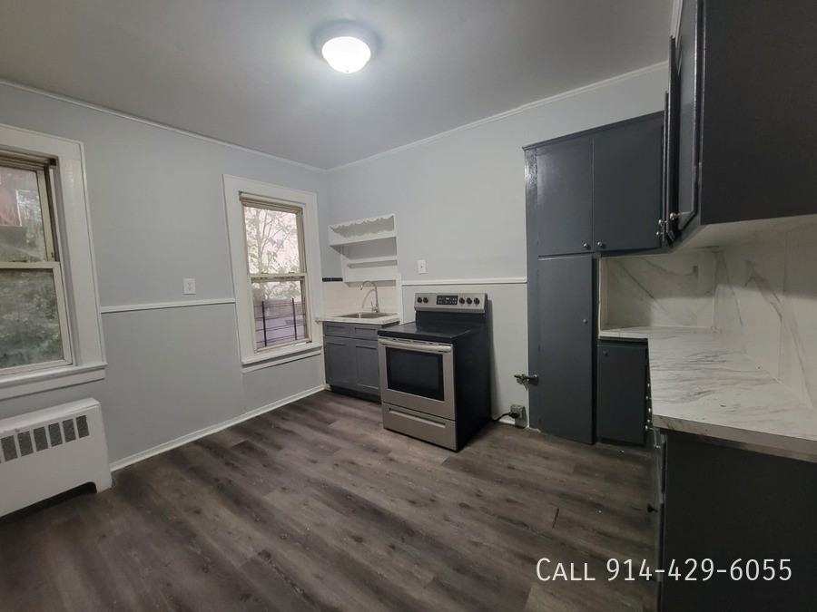 160 Waverly St - Photo 5 of 8