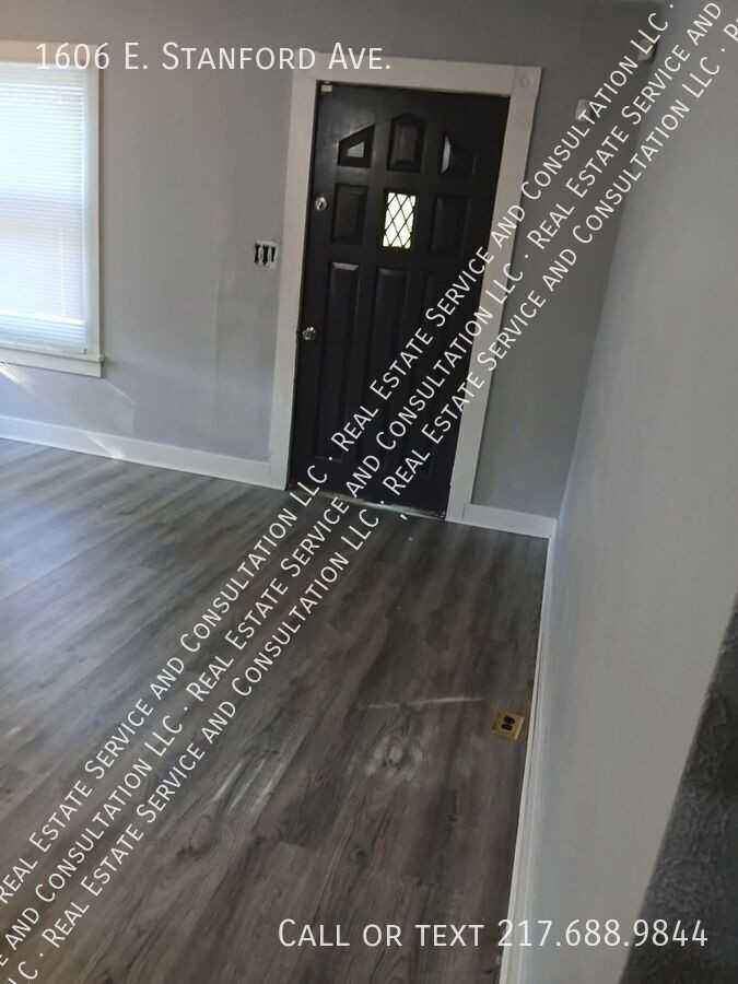 1606 E Stanford Ave - Photo 3 of 16