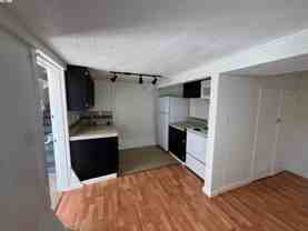 947 Macarthur Blvd - Photo 1 of 1