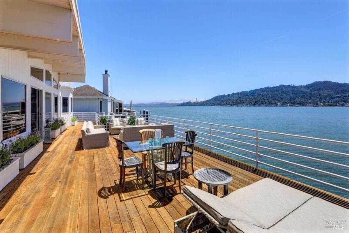 55 W Shore Rd - Photo 3 of 16