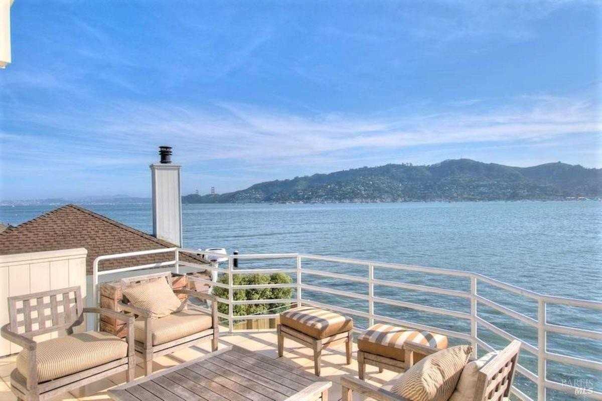 55 W Shore Rd - Photo 4 of 16