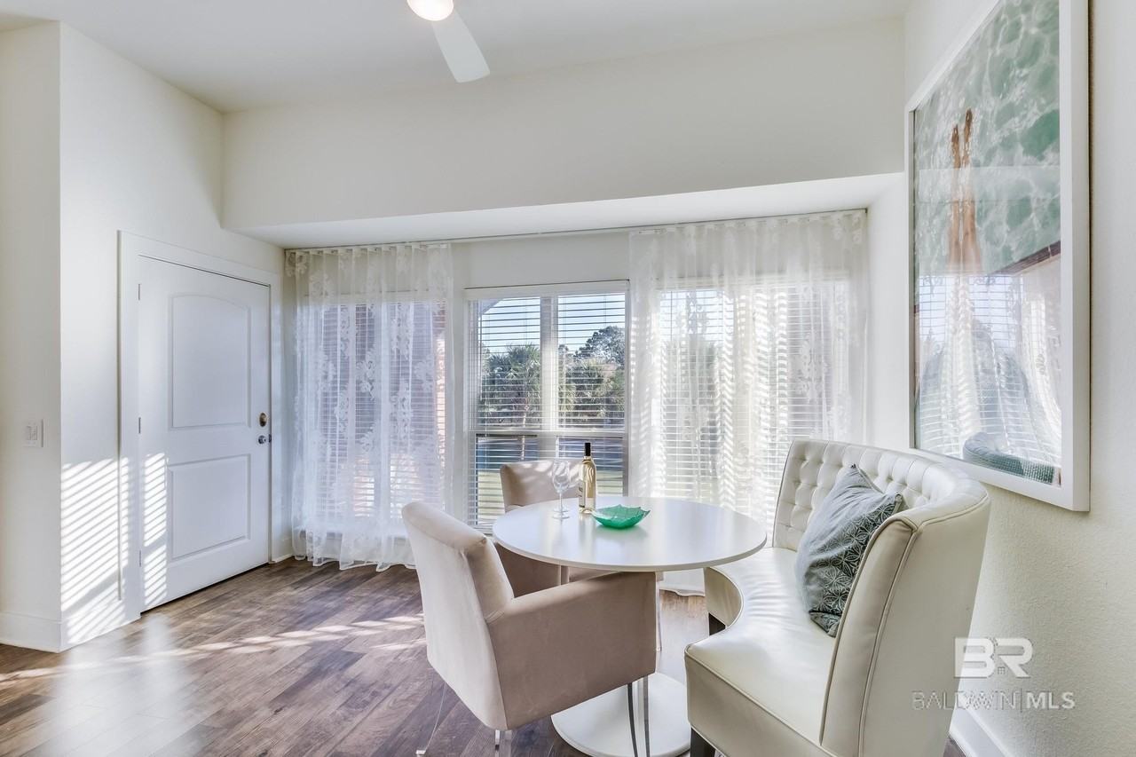 20050 Oak Rd E - Photo 7 of 14