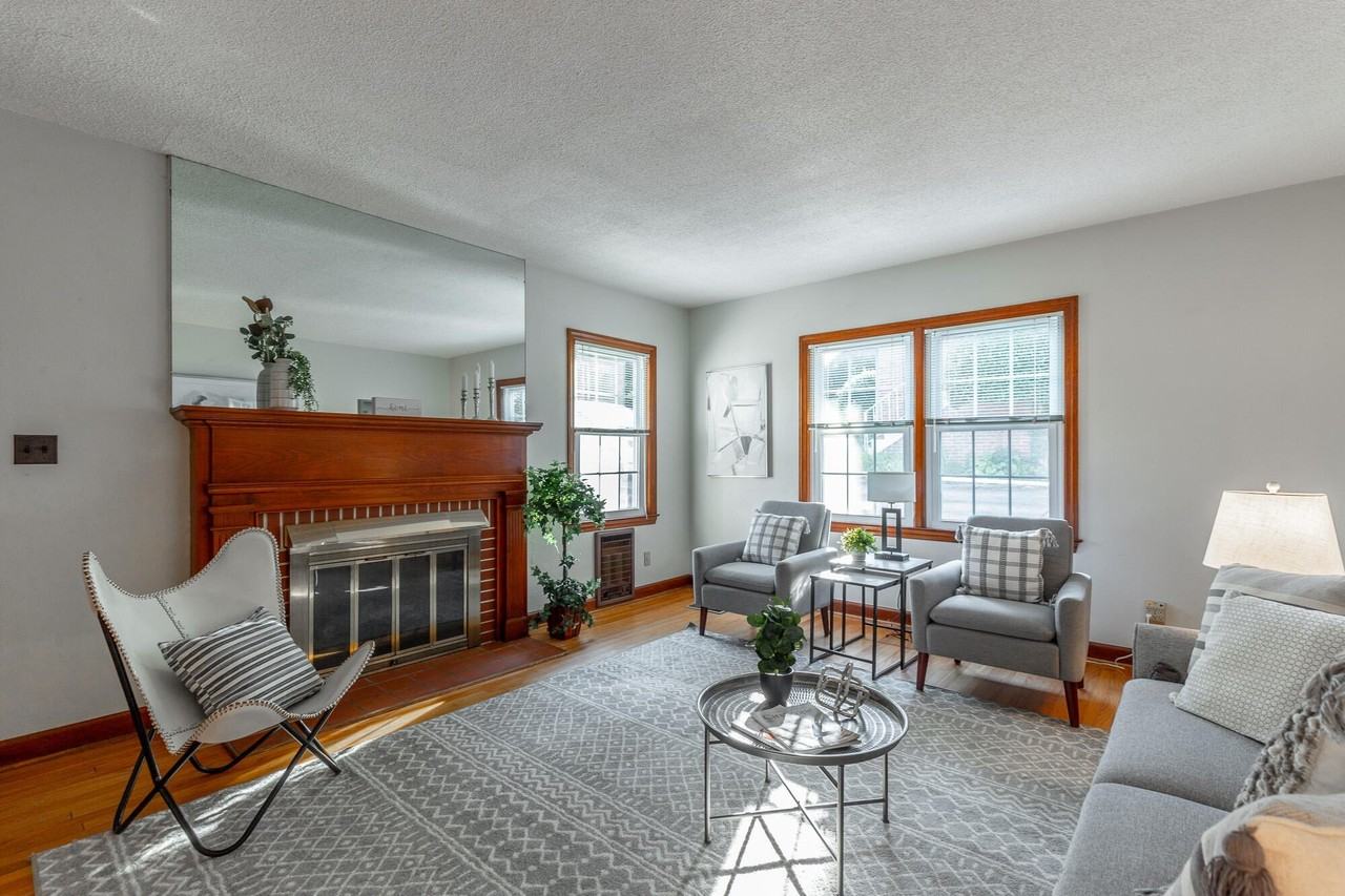 107 W Daytona Dr - Photo 5 of 41