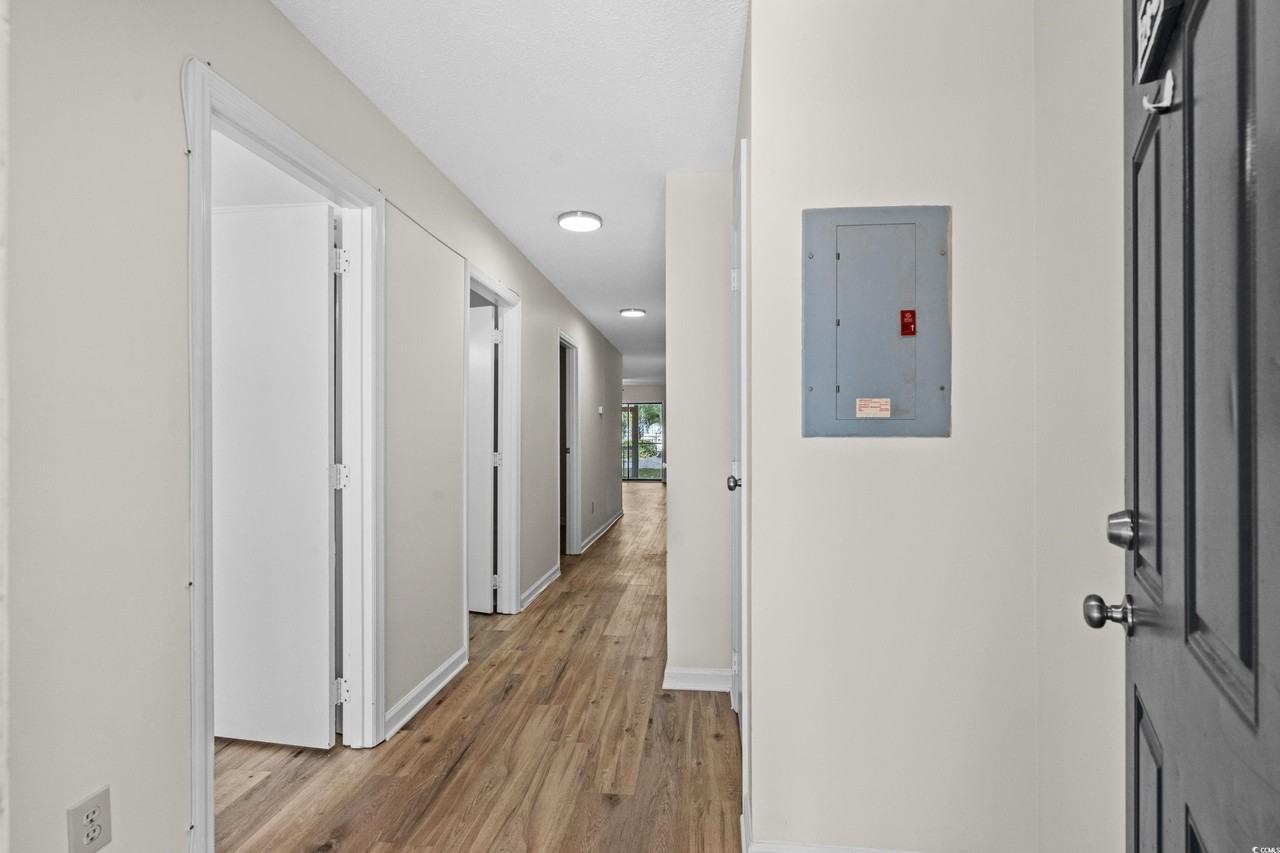 1870 Auburn Ln - Photo 2 of 39