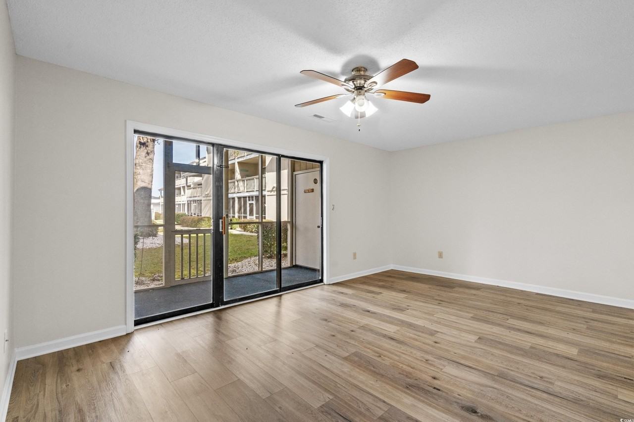 1870 Auburn Ln - Photo 6 of 39