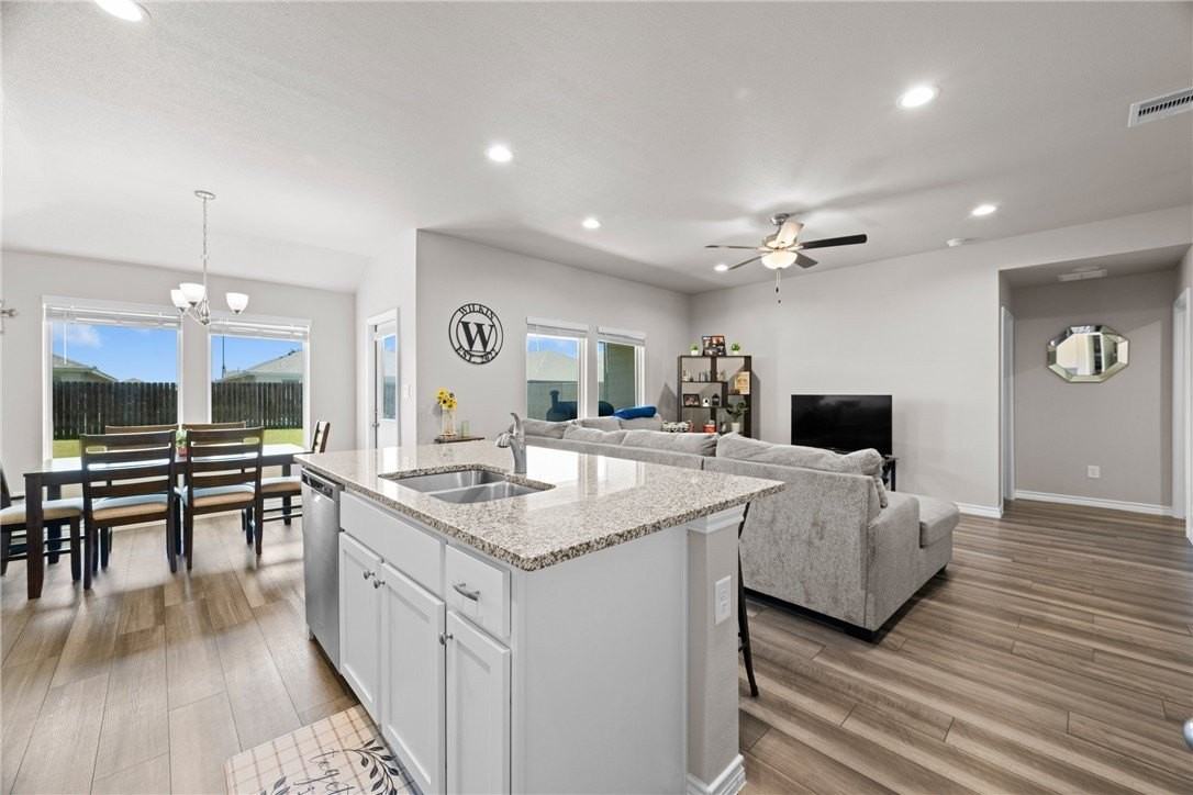 2738 Excelsior Blvd - Photo 6 of 13