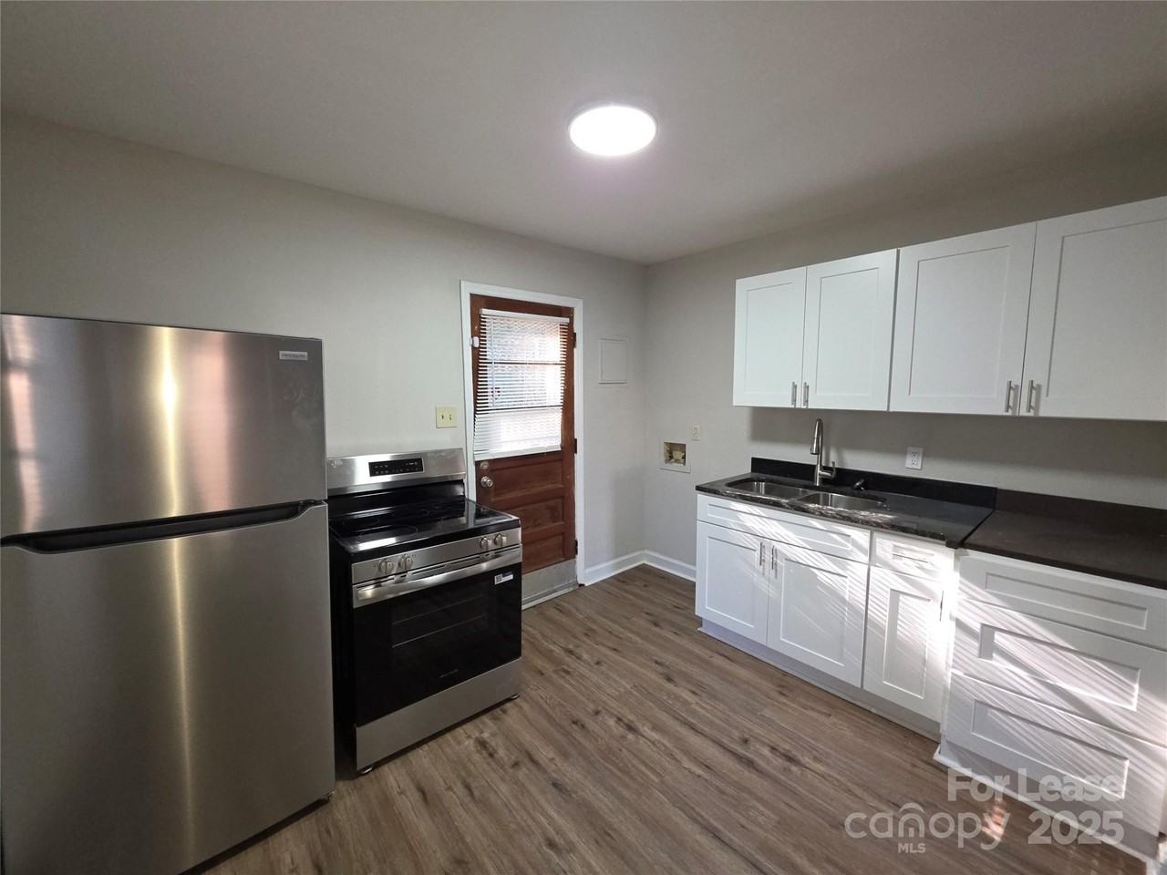 2921 Coronet Way - Photo 4 of 13