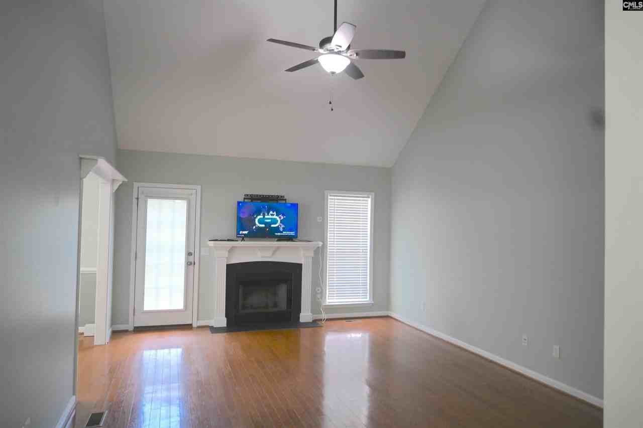 230 Elm Creek Ct - Photo 5 of 23