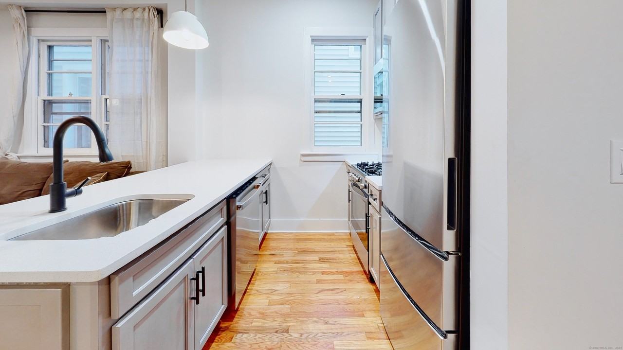 86 Edwards St #1 - Photo 4 of 40