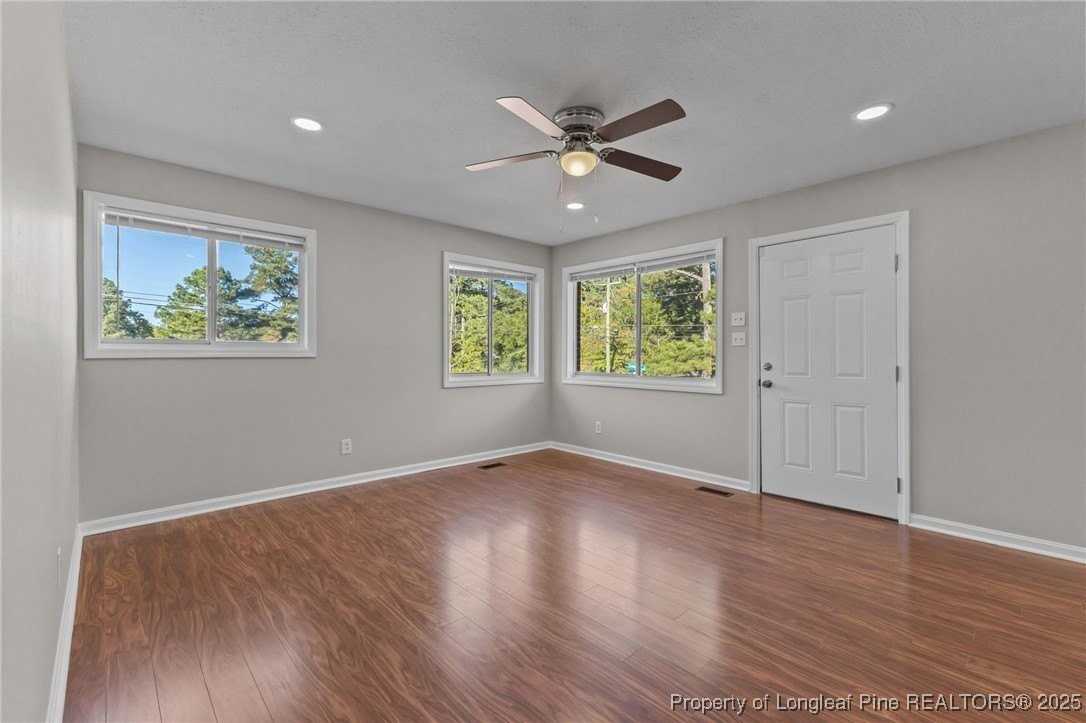 1913 Corrinna St - Photo 7 of 29