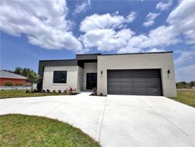 1247 Kismet Pkwy W - Photo 1 of 1