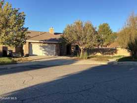 555 Koufax Dr - Photo 1 of 1