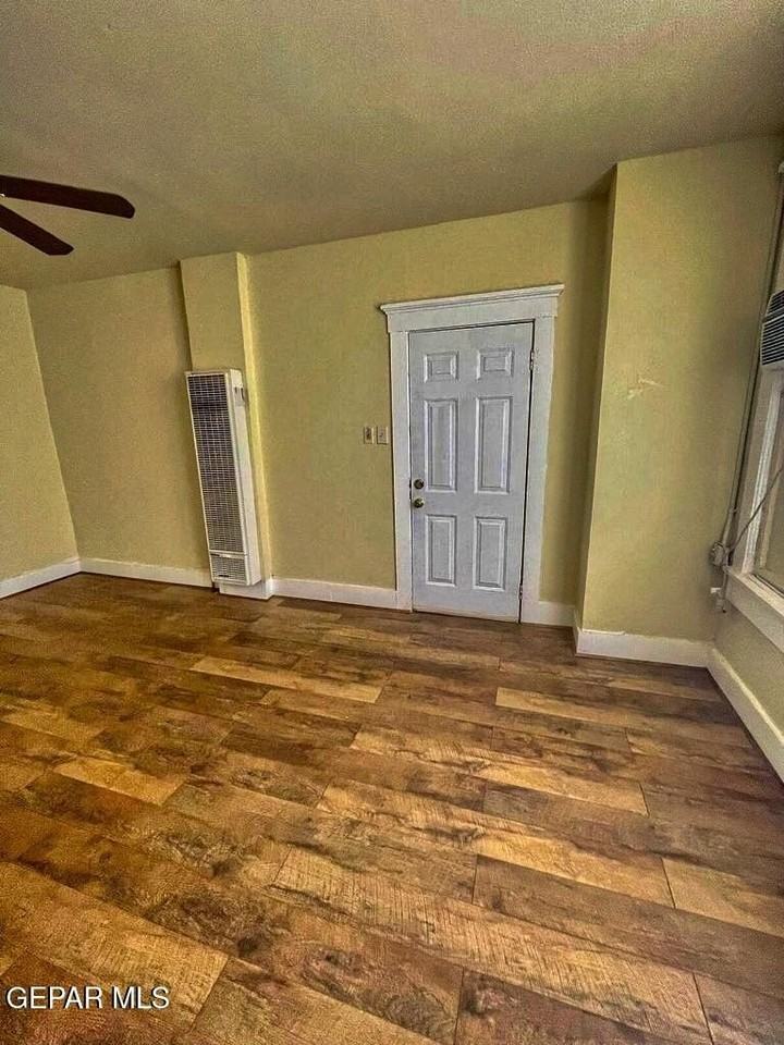 2526 E Yandell Dr Apt 3 #3 - Photo 6 of 17