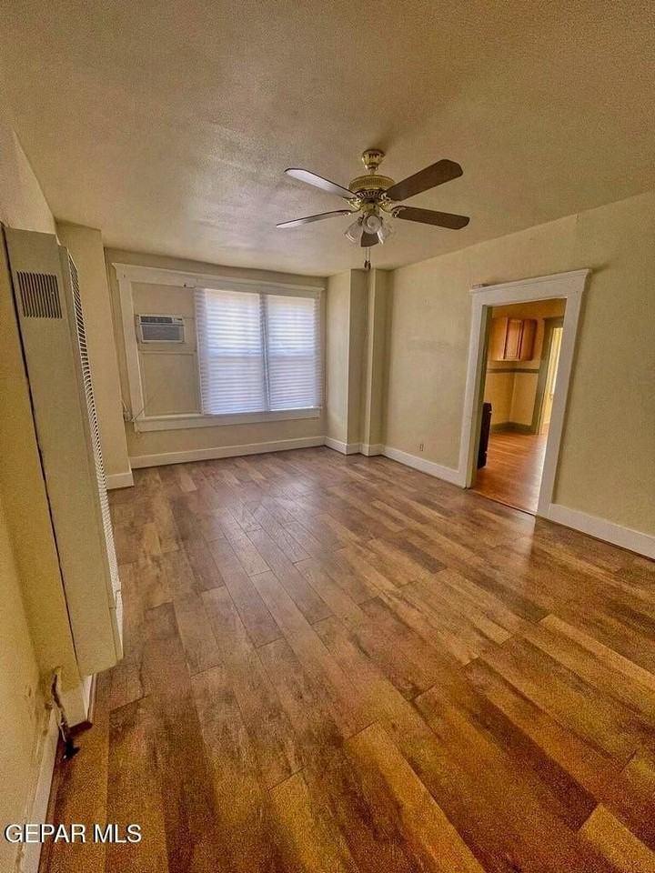 2526 E Yandell Dr Apt 3 #3 - Photo 7 of 17