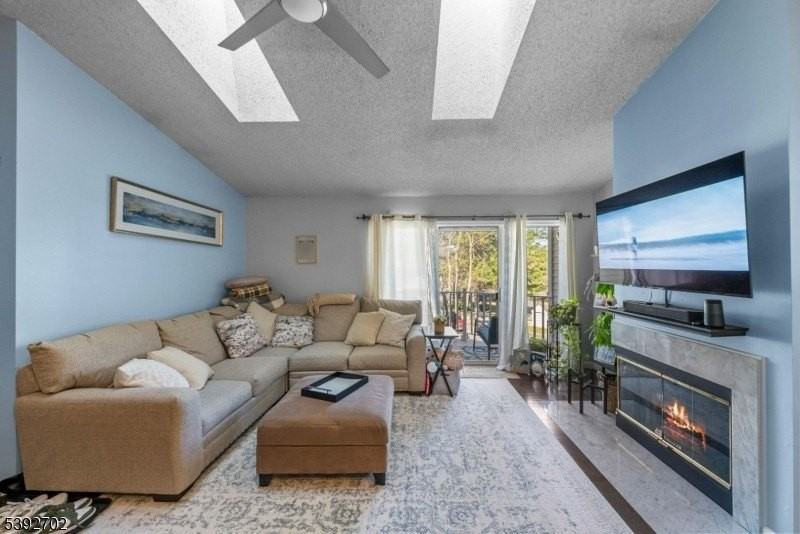 9 Ruby Ct - Photo 3 of 11