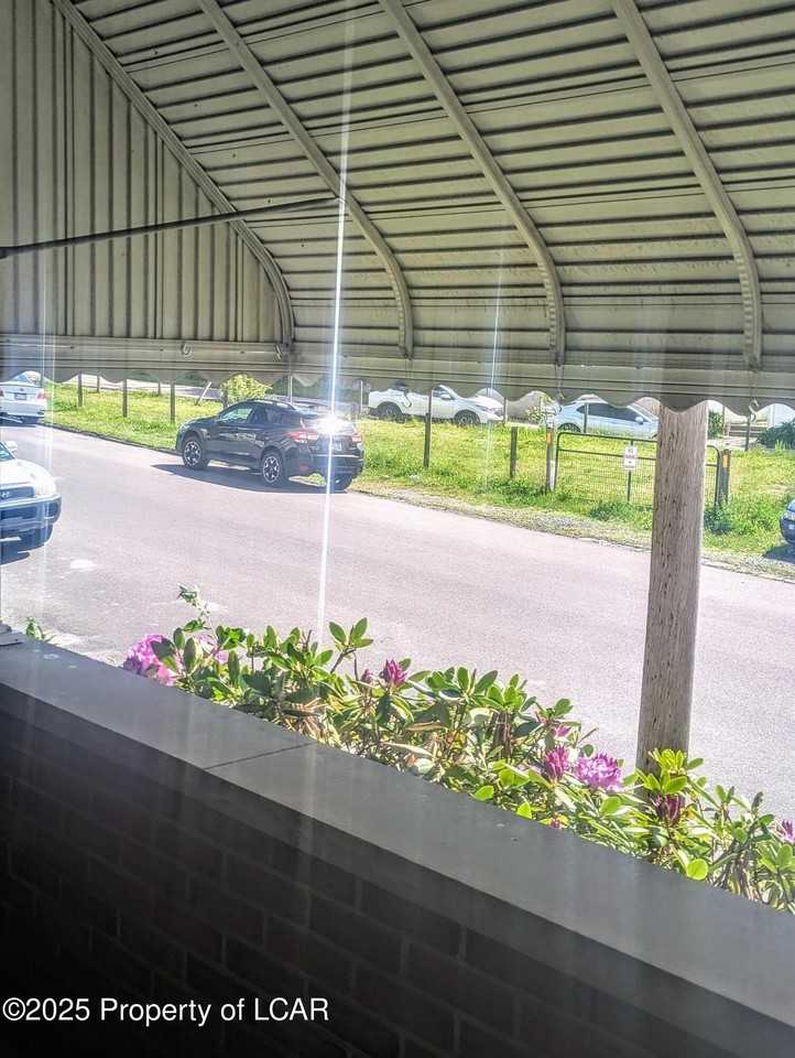 757 Mcnair St - Photo 2 of 31