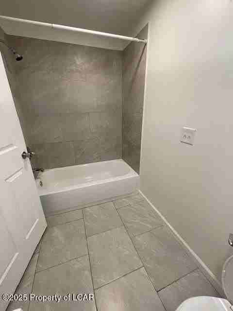 442 W Main St - Photo 5 of 9