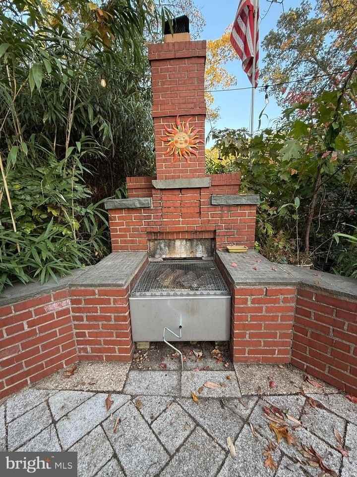 616 Mcmagan Dr - Photo 6 of 43