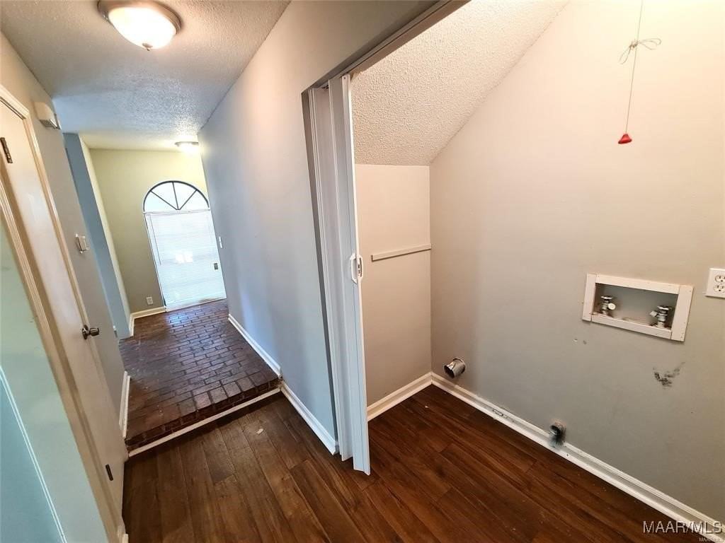 364 Yesterhouse Dr - Photo 3 of 19