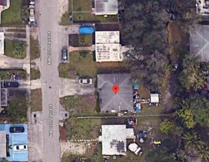 720 Nw 15th Ter - Photo 2 of 39