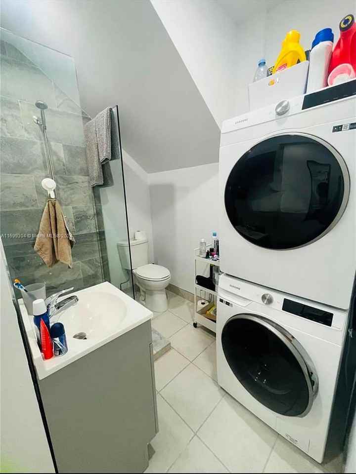 11389 Nw 87th Ln #9 - Photo 4 of 8