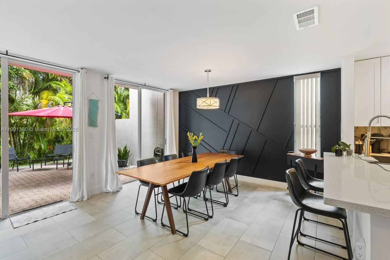 4448 Nw 98th Ave - Photo 2 of 8