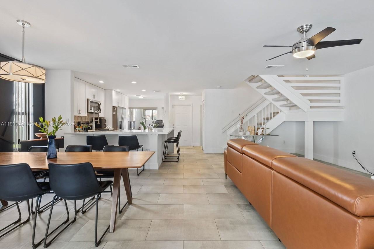 4448 Nw 98th Ave - Photo 7 of 8