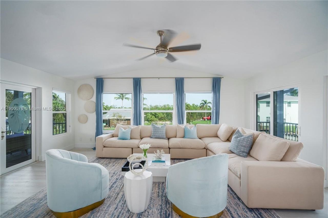 474 Peninsula Dr - Photo 6 of 50