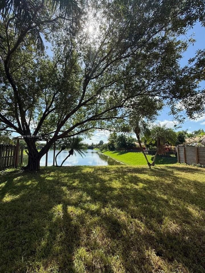 9032 Sw 208th Ter #9032 - Photo 6 of 36