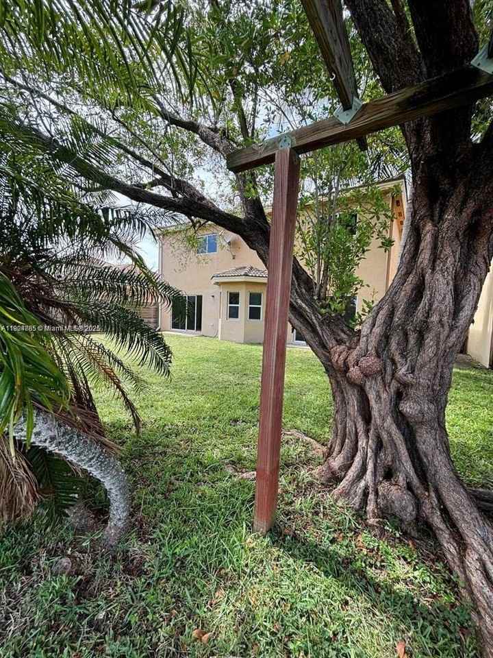 9032 Sw 208th Ter #9032 - Photo 7 of 36