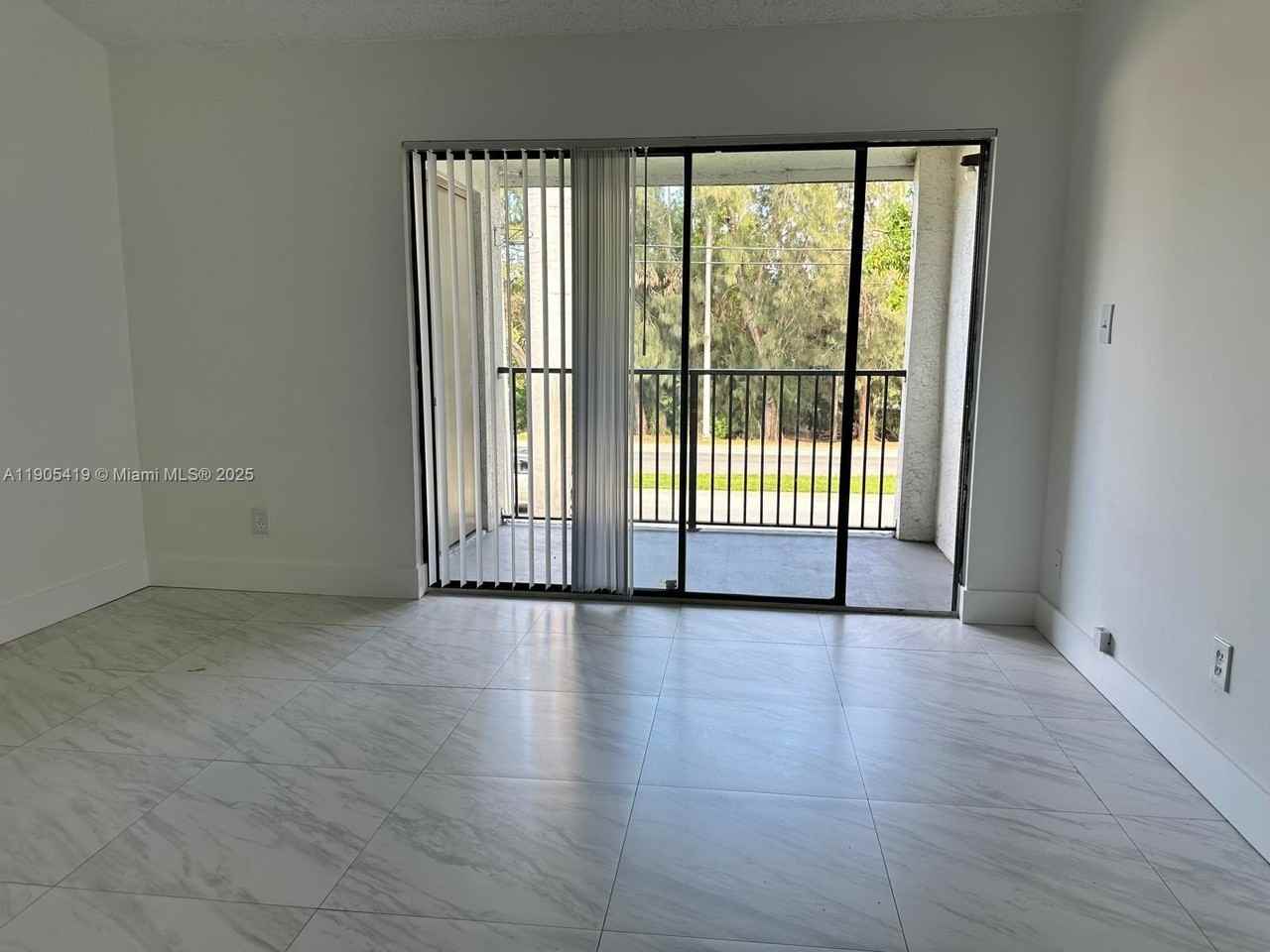 610 S Park Rd #27-1 - Photo 3 of 15