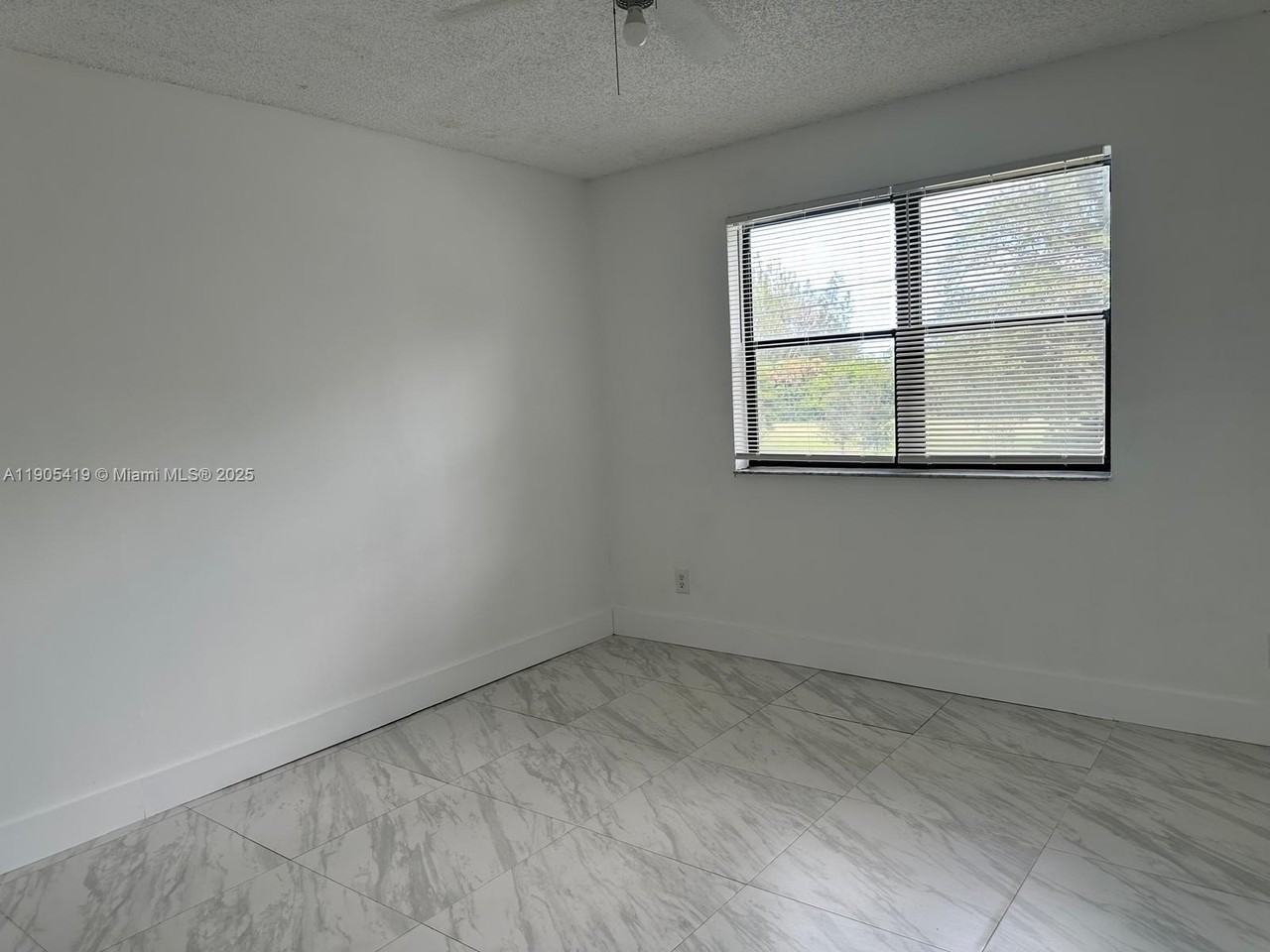 610 S Park Rd #27-1 - Photo 5 of 15