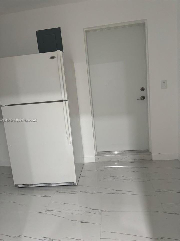 29621 Sw 165th Ct #0 - Photo 2 of 7