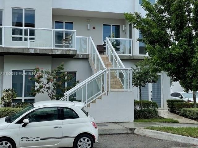 6415 Nw 102nd Path #107 - Photo 4 of 22