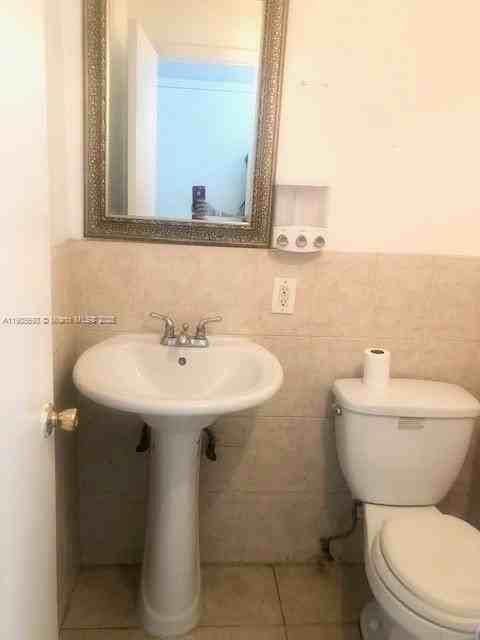 4672 Northwest 9th Drive #4672 - Photo 4 of 18